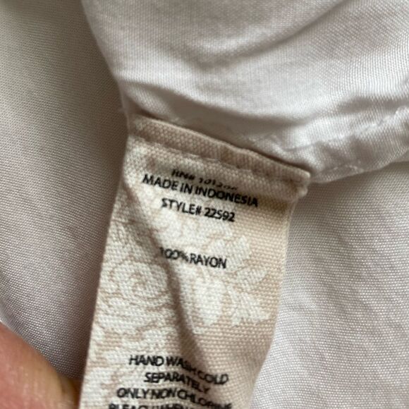 Soft Surroundings Top Button Down Dull White Womens Size Small - Picture 8 of 8